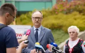 Galeria aktualności Nowe inwestycje w Gminie Opinog&oacute;ra G&oacute;rna &ndash; podpisano umowy na modernizację hali sportowej i przebudowę zbiornika retencyjnego 4