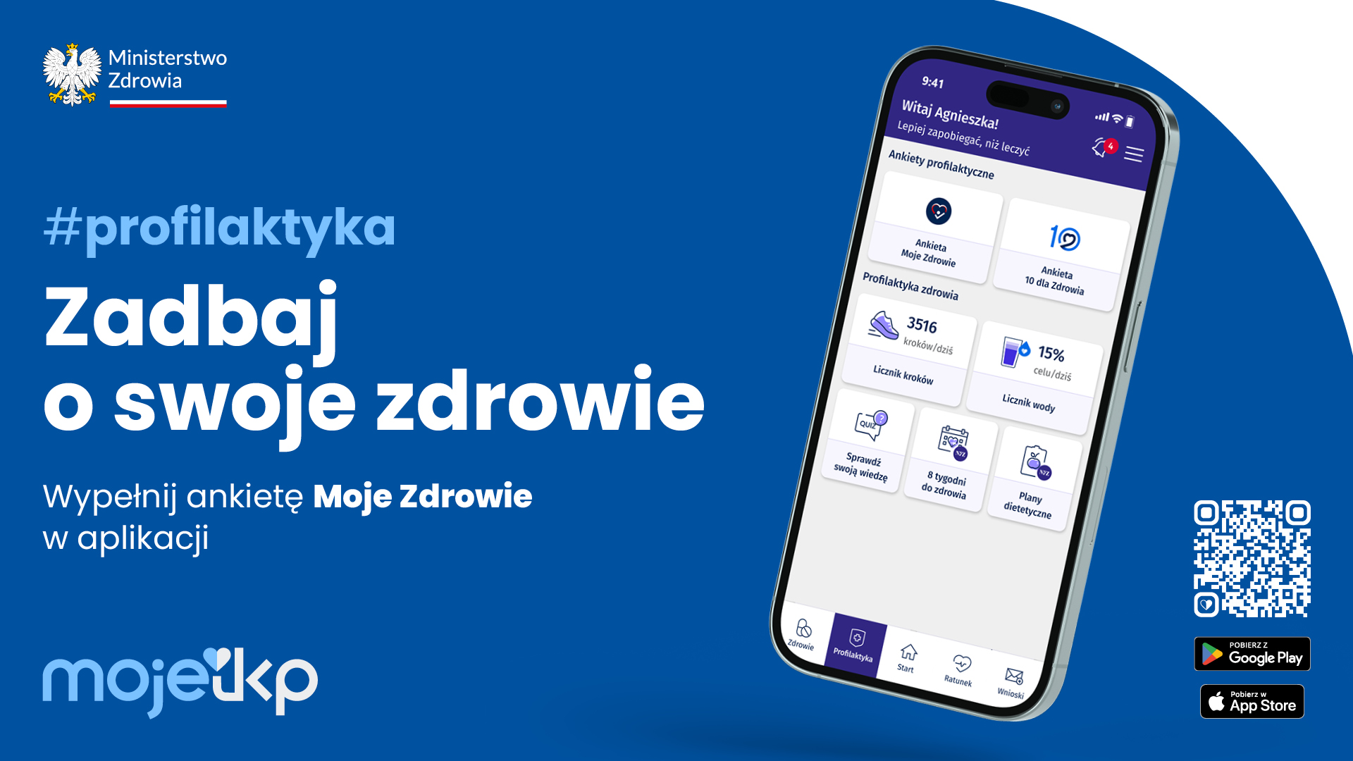 Grafika promująca aplikację mojeIKP Ministerstwa Zdrowia. Na niebieskim tle widnieje hasło &bdquo;#profilaktyka Zadbaj o&nbsp;swoje zdrowie&rdquo; oraz&nbsp;informacja: &bdquo;Wypełnij ankietę Moje Zdrowie w&nbsp;aplikacji&rdquo;. Po prawej stronie przedstawiono smartfon z&nbsp;ekranem aplikacji, na&nbsp;kt&oacute;rym widoczne są m.in. ankiety profilaktyczne, licznik krok&oacute;w i&nbsp;wody, quiz, program &bdquo;8 tygodni do zdrowia&rdquo; oraz&nbsp;plany dietetyczne. Obok znajduje się kod QR umożliwiający pobranie aplikacji z&nbsp;Google Play lub&nbsp;App Store. W lewym g&oacute;rnym rogu umieszczono logo Ministerstwa Zdrowia, a&nbsp;w lewym dolnym rogu logo mojeIKP.