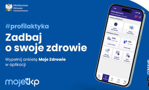 Grafika promująca aplikację mojeIKP Ministerstwa Zdrowia. Na niebieskim tle widnieje hasło „#profilaktyka Zadbaj o swoje zdrowie” oraz informacja: „Wypełnij ankietę Moje Zdrowie w aplikacji”. Po prawej stronie przedstawiono smartfon z ekranem aplikacji, na którym widoczne są m.in. ankiety profilaktyczne, licznik kroków i wody, quiz, program „8 tygodni do zdrowia” oraz plany dietetyczne. Obok znajduje się kod QR umożliwiający pobranie aplikacji z Google Play lub App Store. W lewym górnym rogu umieszczono logo Ministerstwa Zdrowia, a w lewym dolnym rogu logo mojeIKP.